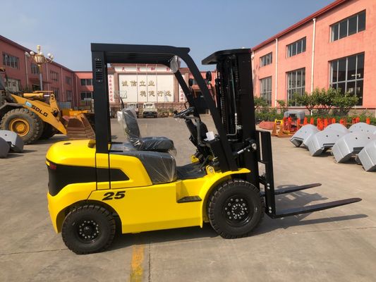 Yellow 2.5 Ton Diesel Forklift Trucks with 1070 Fork Length and CE Certification